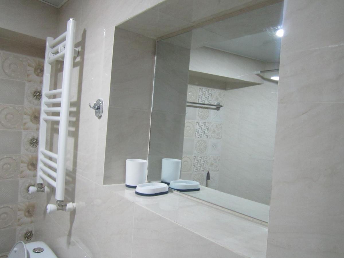 Apartment 19 Kutaisi Bagian luar foto