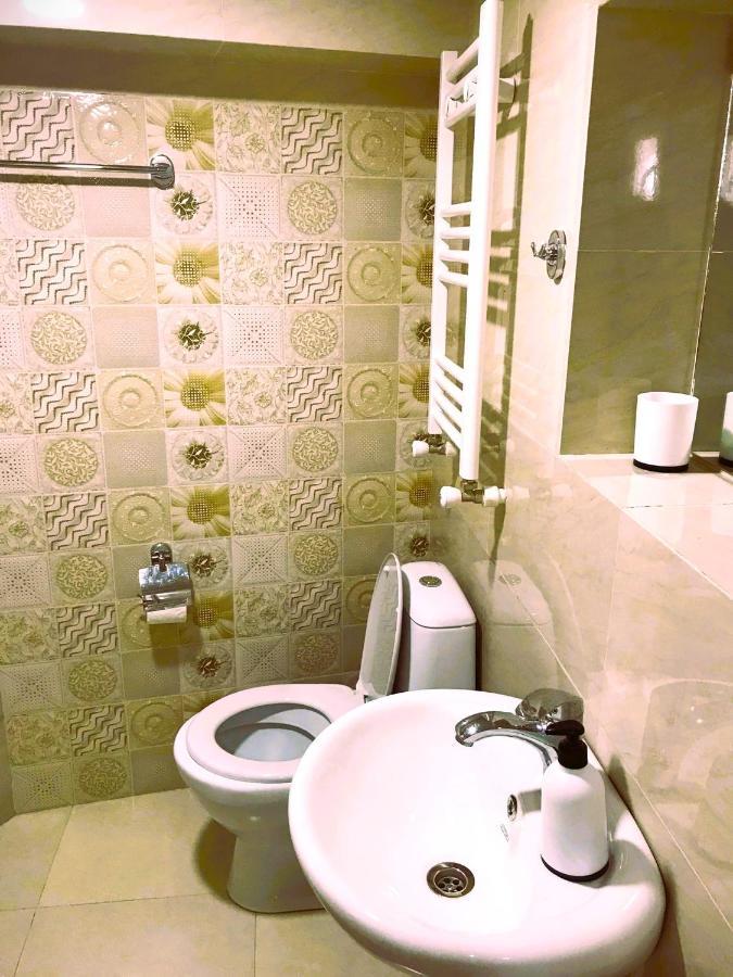 Apartment 19 Kutaisi Bagian luar foto